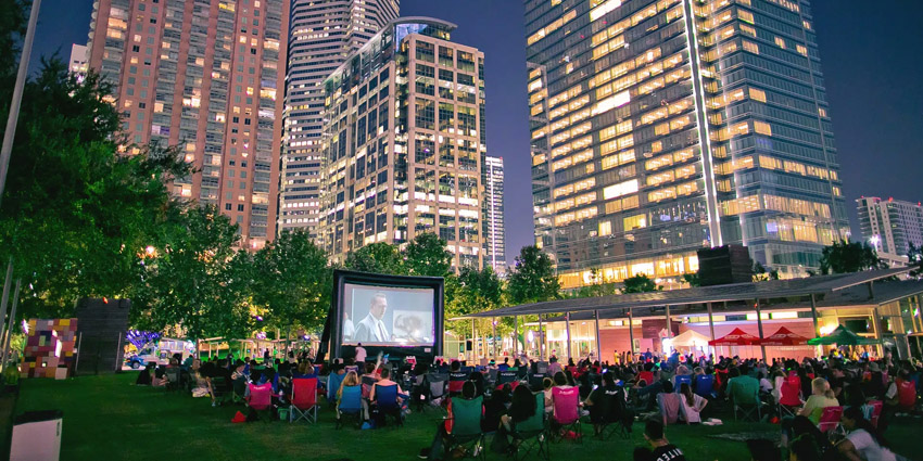 Bank of America's Screen on the Green: Are We There Yet?