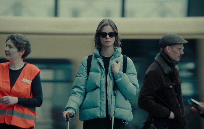 Photosensitive / Short: Love (Af) fair